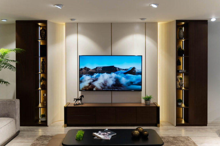 Gusto TV Ünitesi